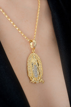 Cadena Caracol Gruesa (45cms) + Dije Nuestra Señora de Guadalupe Circonias