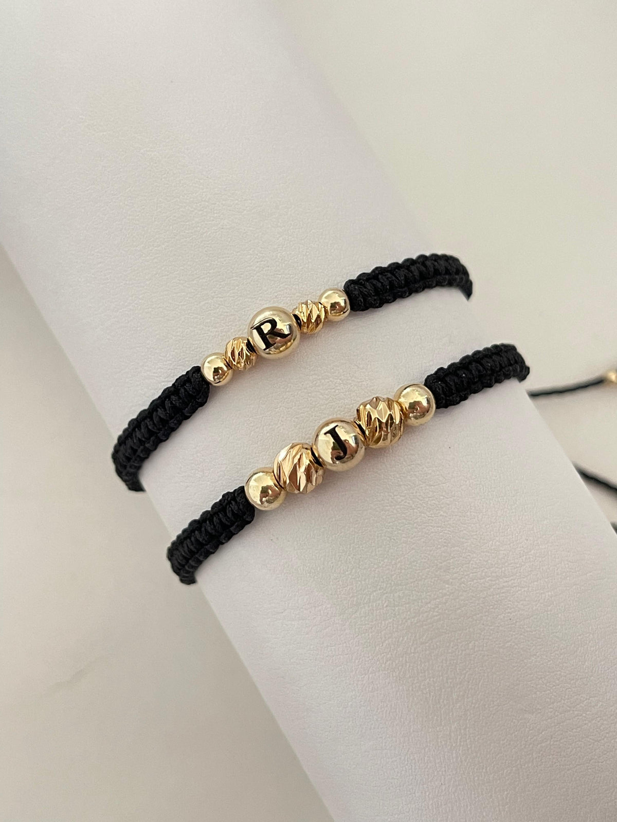 Pulseras pareja iniciales 🤩 (6mm, 5mm y 4mm)