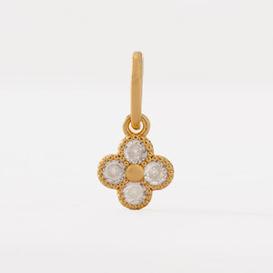 Dije clover motif