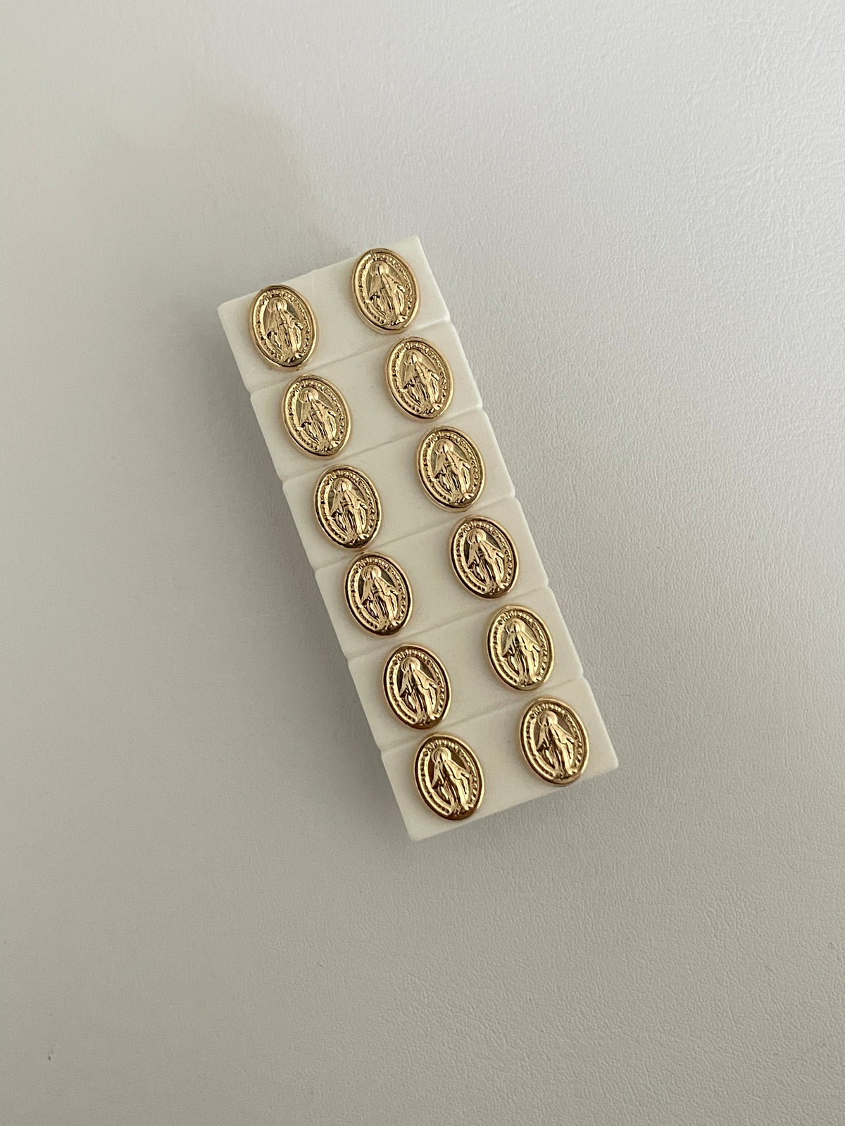 Topos virgen broche de seguridad
