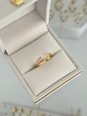Anillo piedra mini cuadrada